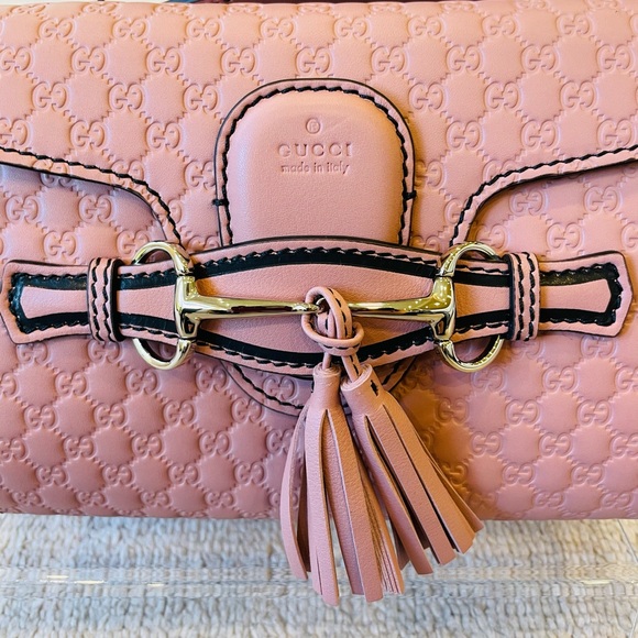 SOLD - Gucci Emily Mini Crossbody - Picture 3 of 10